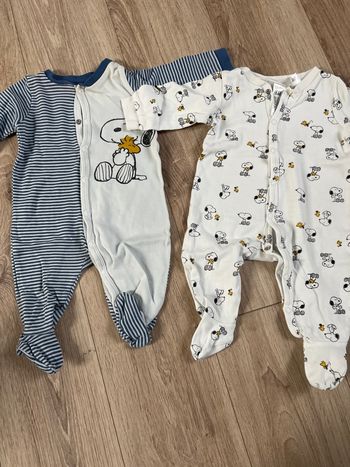 2 pyjamas