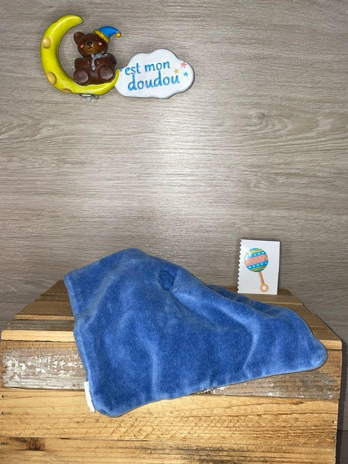 DY436 doudou Mickey Disney - photo numéro 2