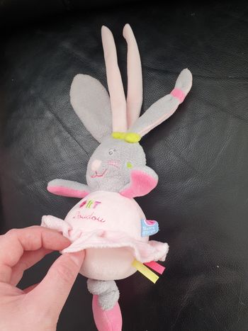 Peluche lapin musicale