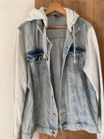 Veste en jean à capuche
