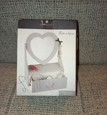 Boîte à bijoux + miroir