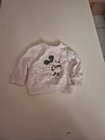 Pull mickey 3 mois