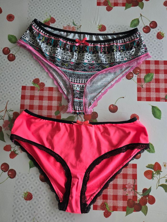 LOTS DE 2 CULOTTES FEMME TAILLE 40 MARQUE FASHION PRIVATE COMPANY