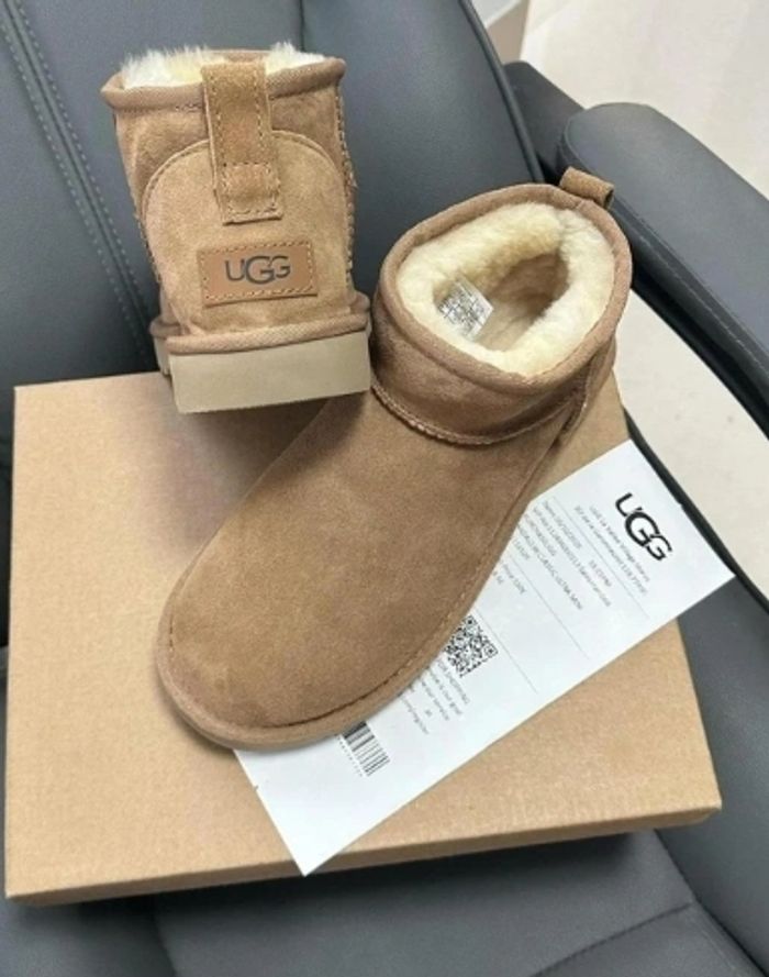 Neu. Ugg mini Snow boots - photo numéro 3