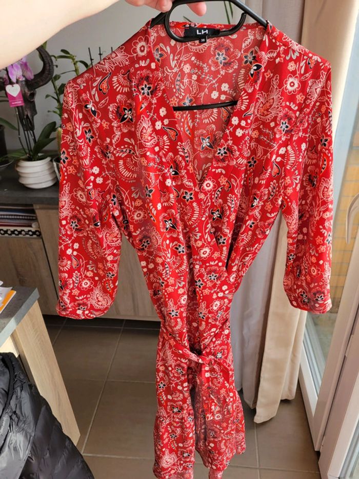 Robe rouge fleurie la halle - photo numéro 3