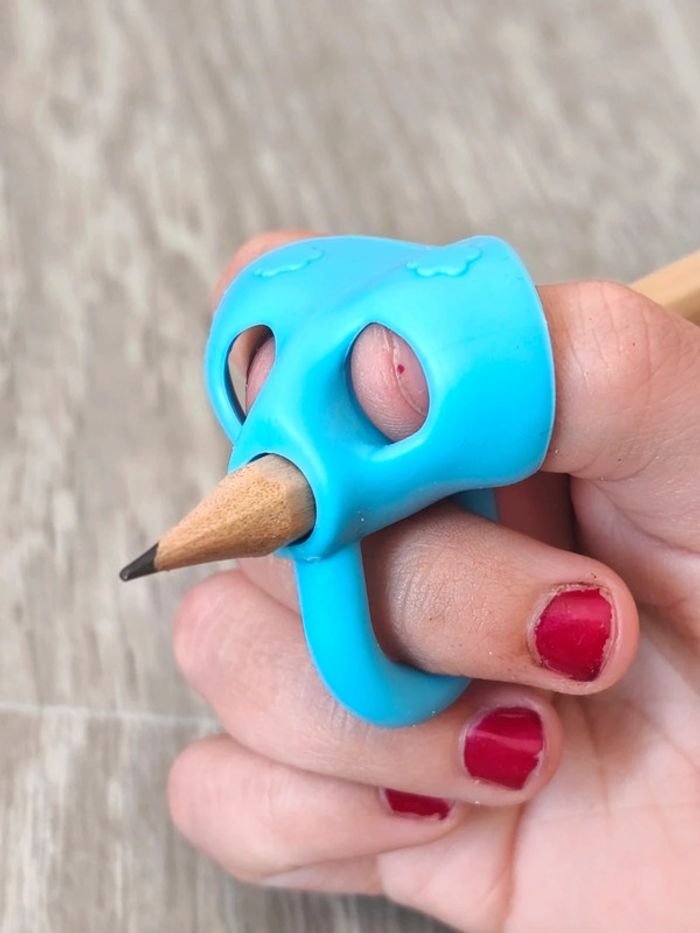 Correcteur de posture d'écriture en silicone souple bleu - photo numéro 2