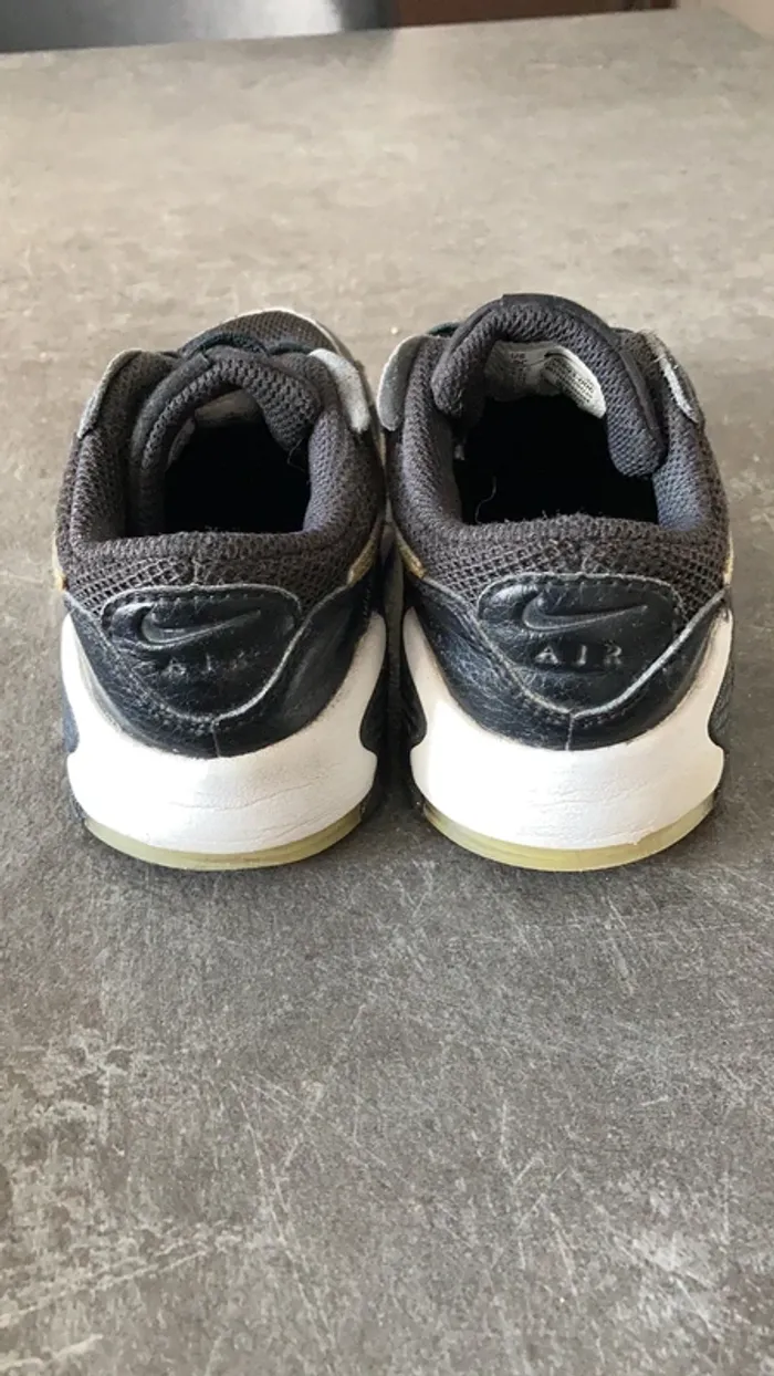 Air max noire taille 26 - photo numéro 3