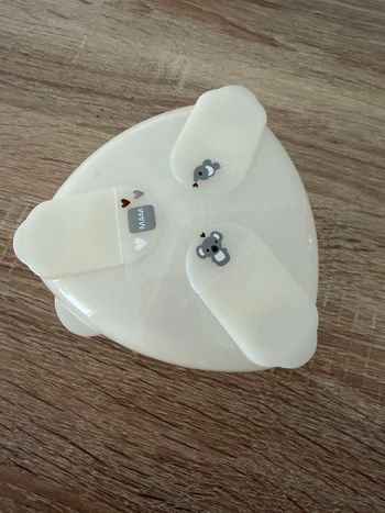 Boîte doseuse lait MAM – 3 compartiments – très bon état