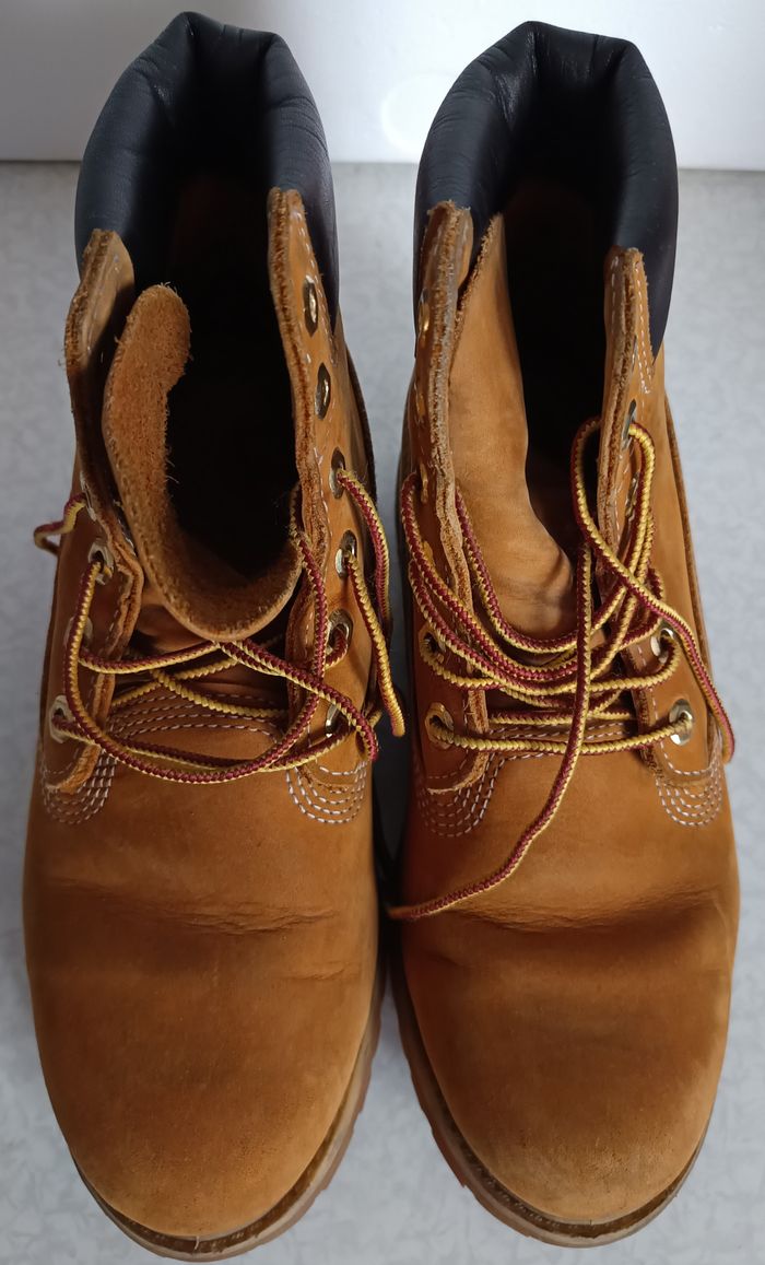 Boots Homme Timberland Taille EU 41,5 / US 8 Cuir Velouté véritable Imperméable