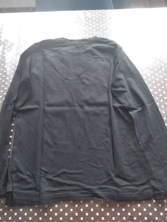 T shirt taille 10/12 ans - photo numéro 3