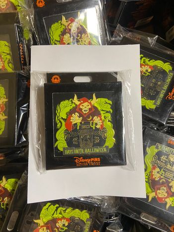 Pin's Disney Corned King Halloween Countdown Jumbo Pin édition limitée