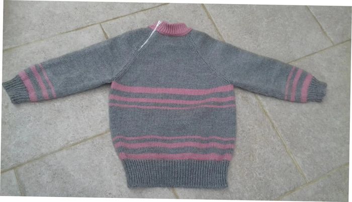 Pull laine fait main 5 ans - photo numéro 2