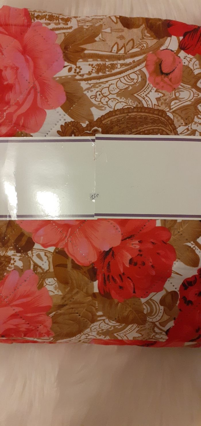 Couvre lit - photo numéro 2