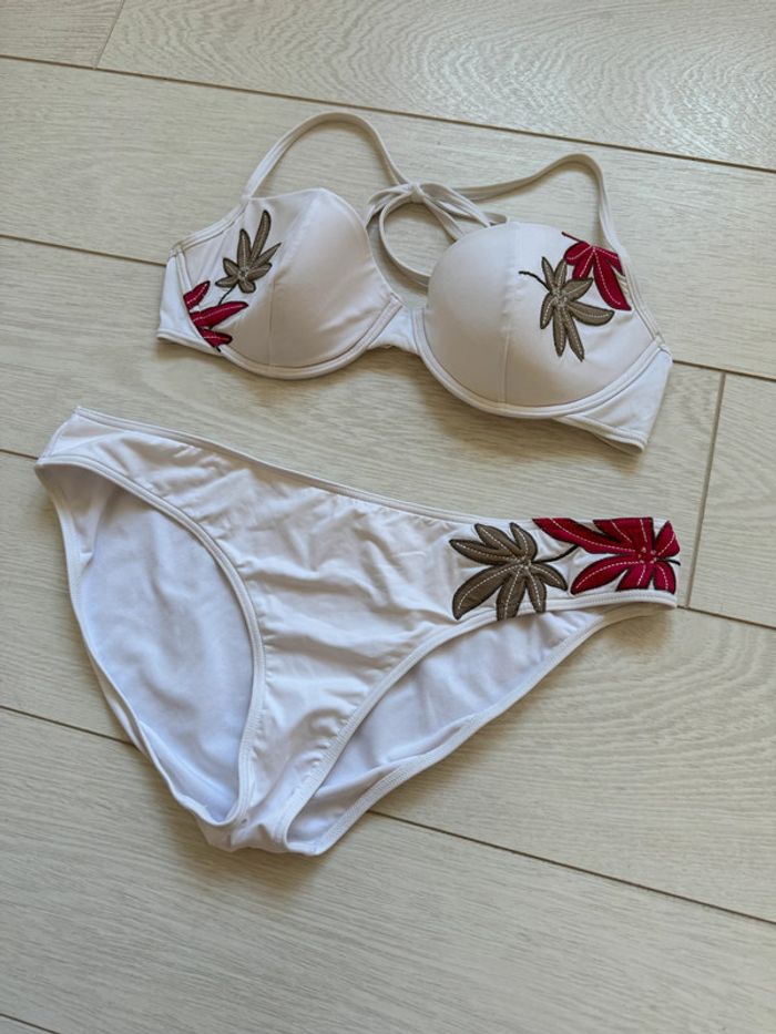 Maillot de bain Darjeeling 2 pièces blanc et fleurs roses et marrons - photo numéro 2