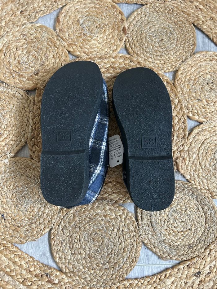 Pantoufles à carreaux moumoutées pointure 38 - photo numéro 2