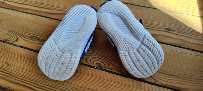 Baby sneakers / baskets Taille 21 - photo numéro 9