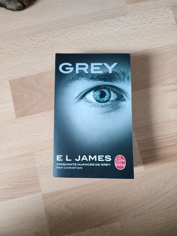 Livre Grey