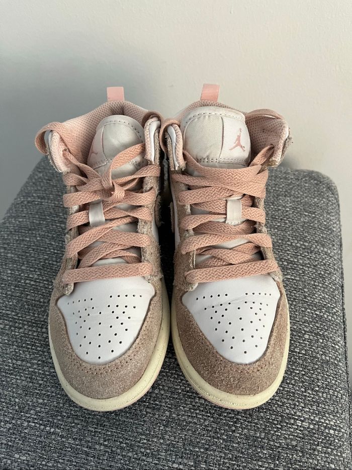 Baskets Montantes Jordan Pour Filles Taille 29,5 - photo numéro 4