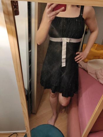 Robe noire et ceinture argentée avec ou sans bretelle