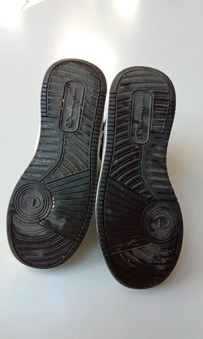 Basket pointure 39 marque Champion - photo numéro 7