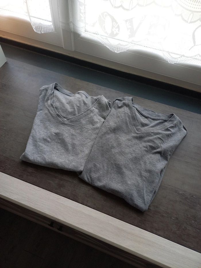 2 tee-shirts col V gris manches courtes homme