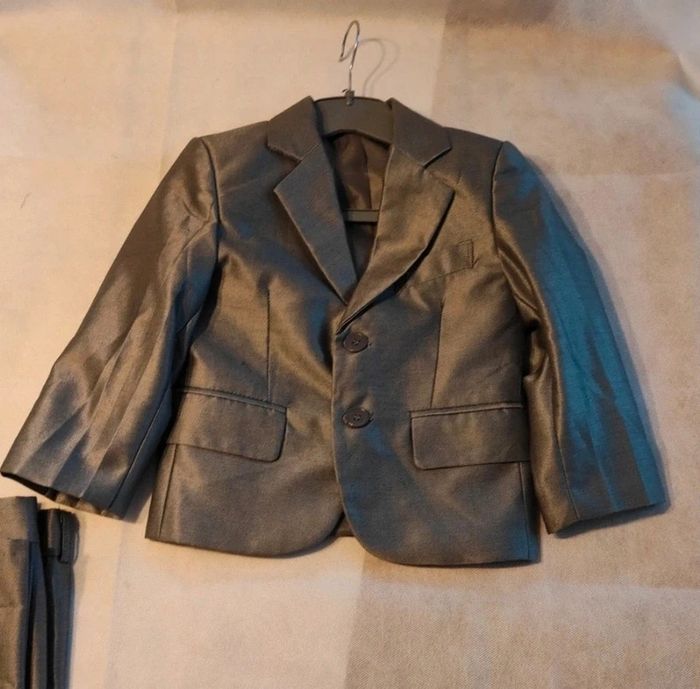 Costume cérémonie 12 mois - photo numéro 2