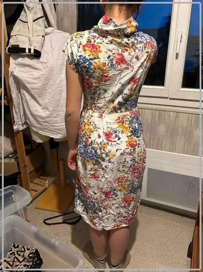 Magnifique  robe  fleurie taille 40/L  marque  canda - photo numéro 2