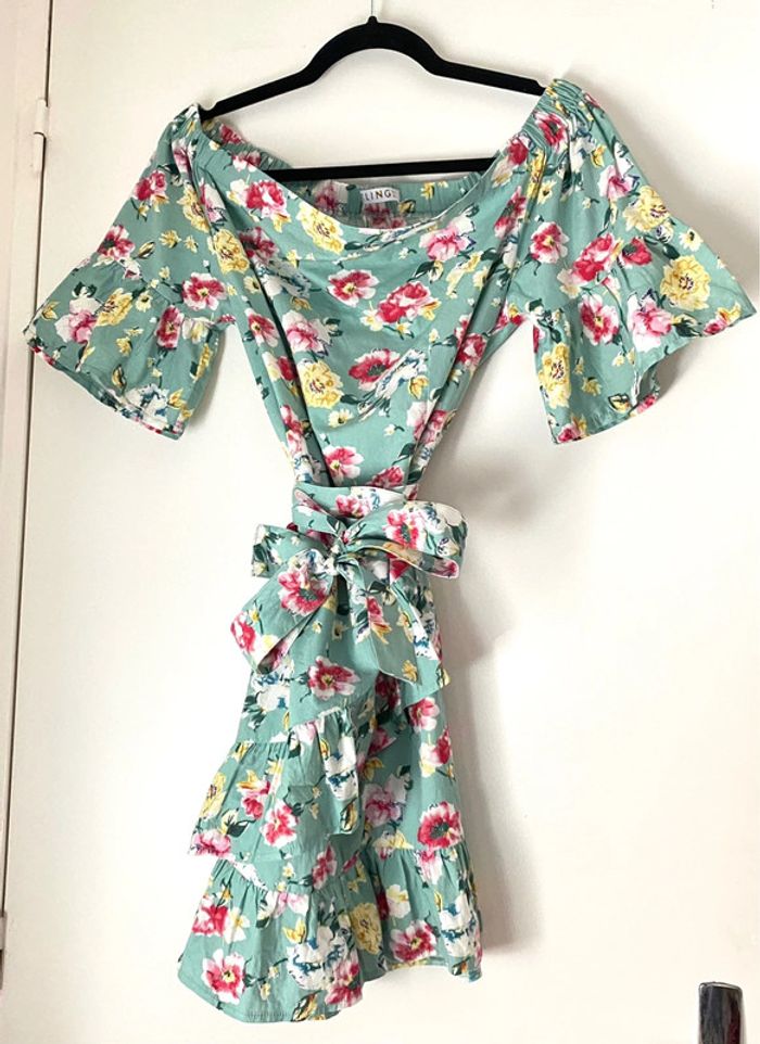 Robe D’Été À Fleurs Taille M-L - photo numéro 2