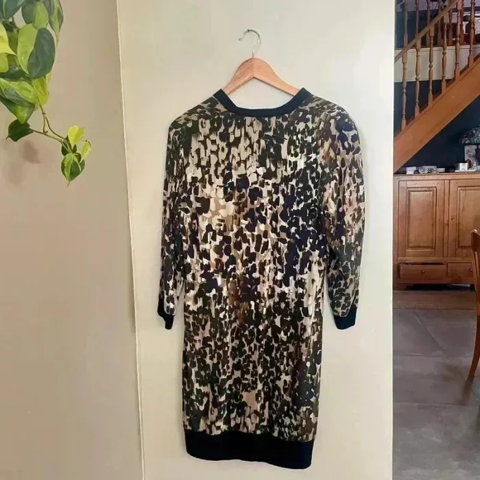 Robe tunique La Fée Maraboutée T40 imprimé léopard abstrait marron beige noir viscose col V V007 - photo numéro 6