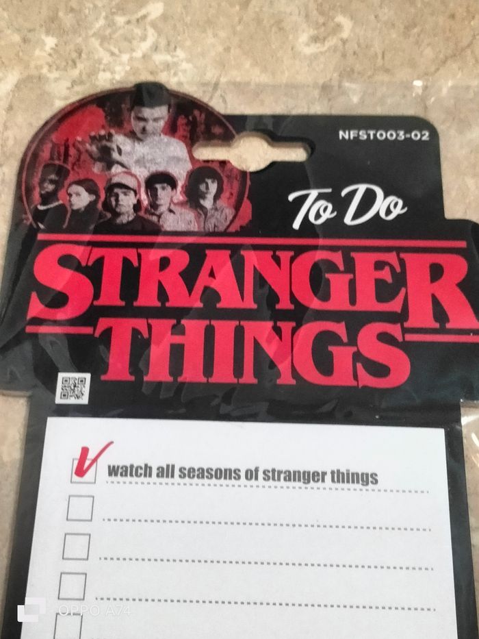 Stranger Things 🧡 Bloc note aimant avec son crayon - photo numéro 2