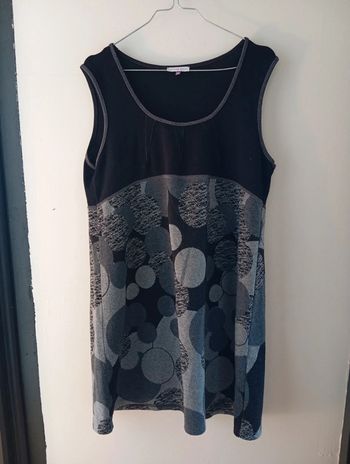 Tunique à motifs géométriques, taille 46.