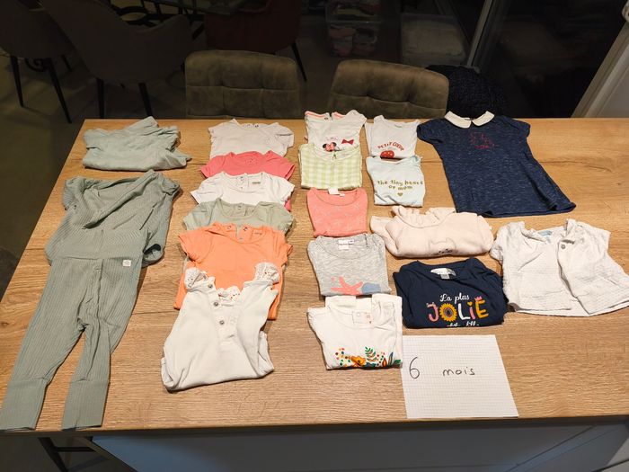 Lot vêtements 6 mois - photo numéro 3