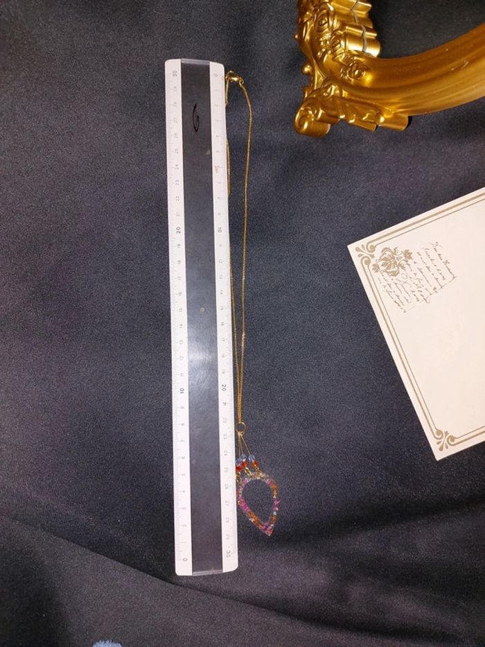 Magnifique collier pendentif en résine avec chaîne dorée - photo numéro 11