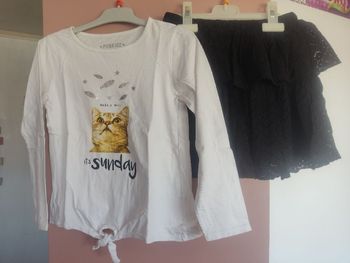 Ensemble tee shirt et jupe