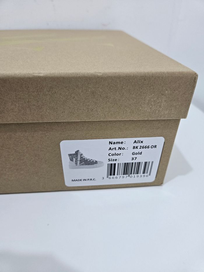 Basket Vanessa Wu taille 37 neuves authentiques blanc doré Alix - photo numéro 7