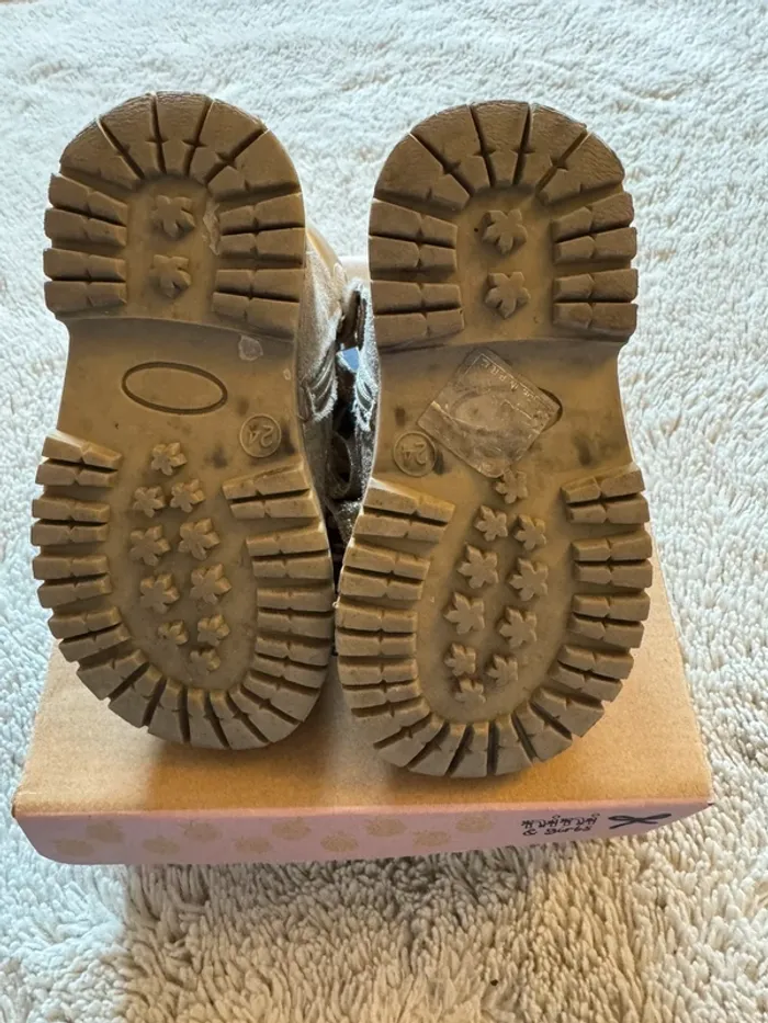 Bottines dorées T.24 - photo numéro 4