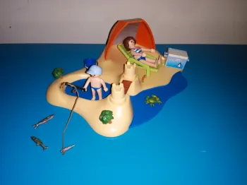 Thème* personnage & végétation / plage