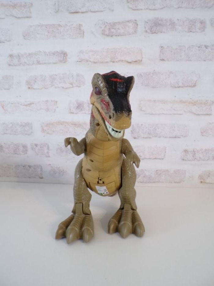 Dinosaure T-Rex  (J8)