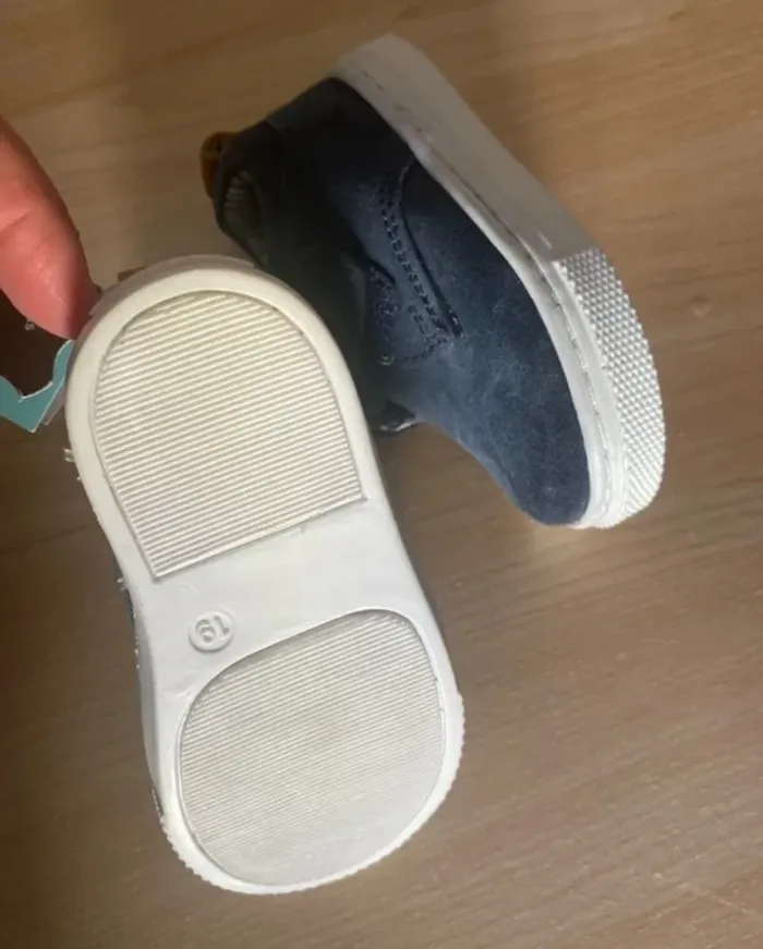 Chaussures à scratch en cuir Obaibi Obaïbi taille 19 neuves - photo numéro 4