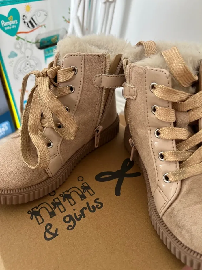 Mi botte fourré pointure 26 - photo numéro 4