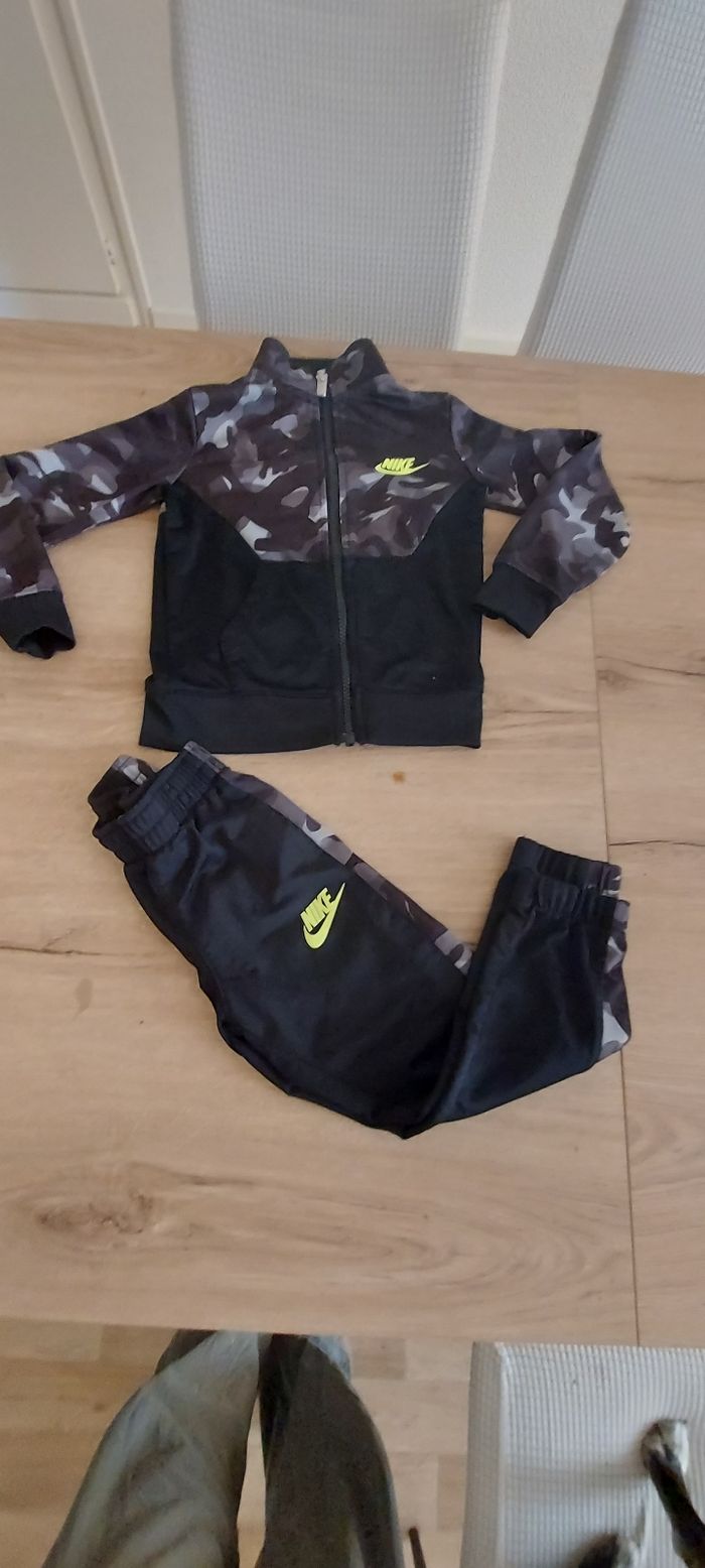 Ensemble Nike 3/4ans