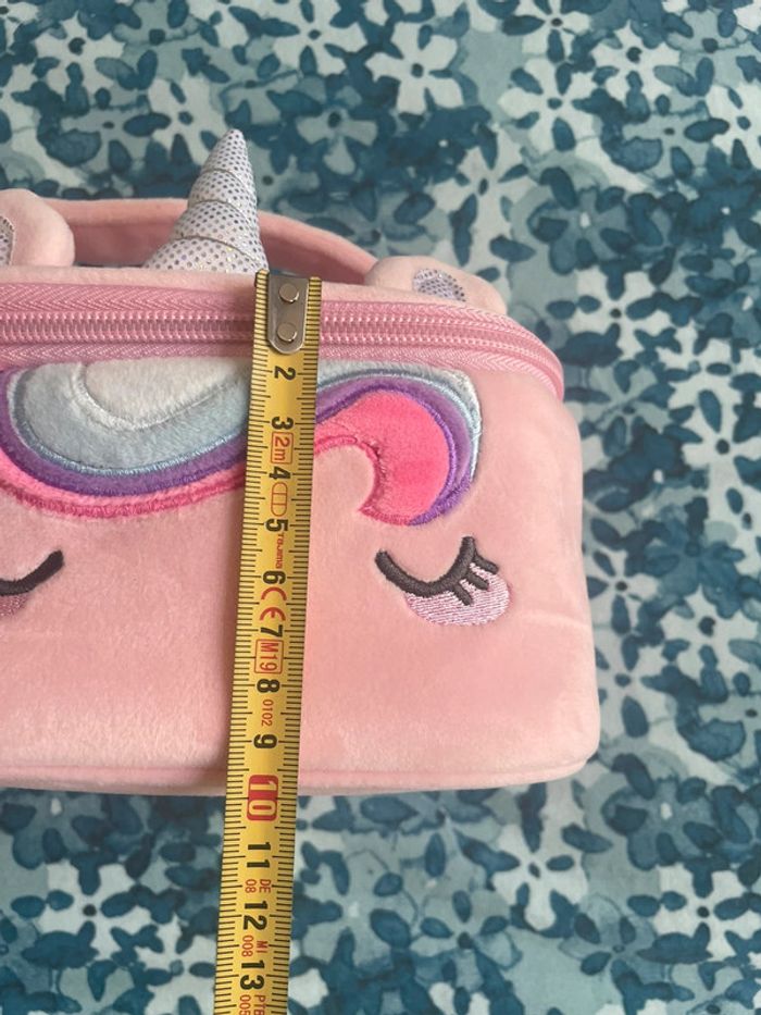 Trousse de toilette licorne de chez Claire’s - photo numéro 6