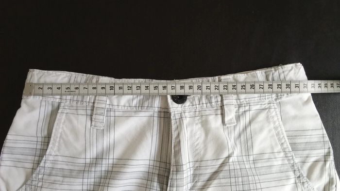 Short Quicksilver 8ans - photo numéro 10