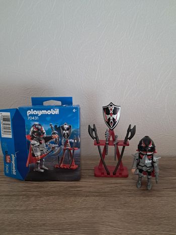 Playmobil 70431 chevalier avec armes