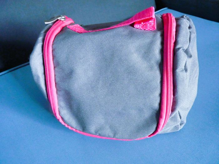 Trousse beaute femme toilette maquillage voyage yves rocher TBE - photo numéro 2