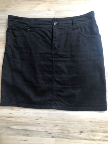 Jupe courte noir moucheté