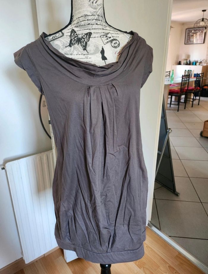 🌸Petite robe Taupe Marron glacé Naf Naf drapée - Chic & Intemporelle Taille 38🌸 - photo numéro 3