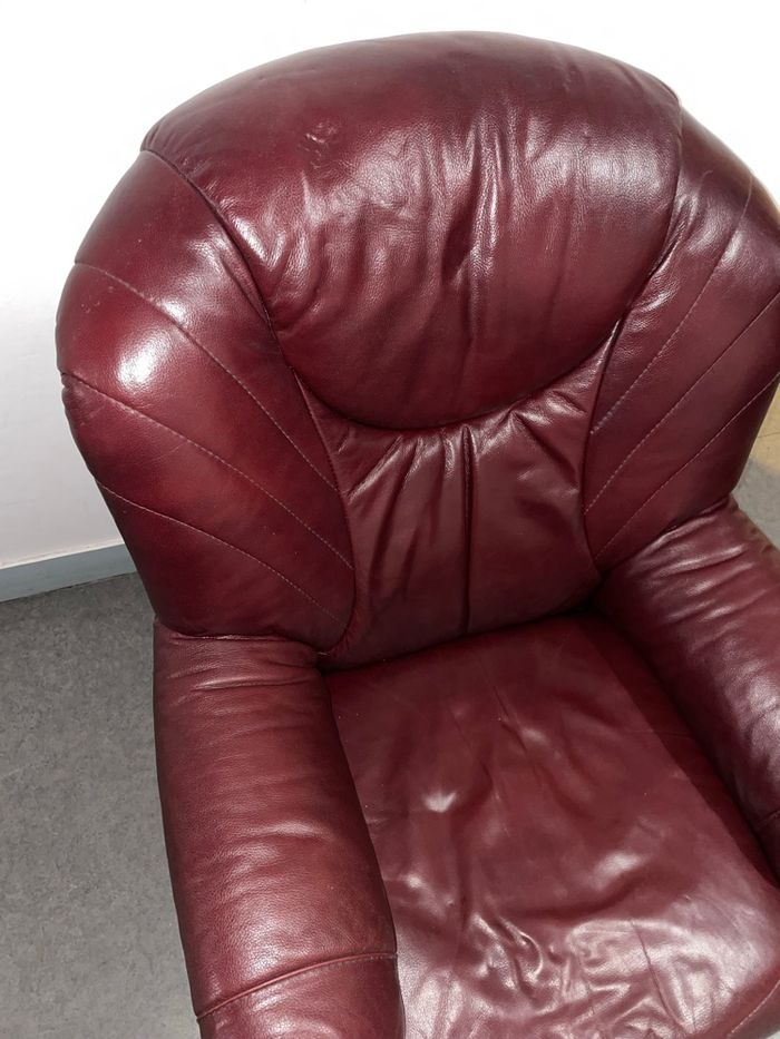 Fauteuil cuir magenta