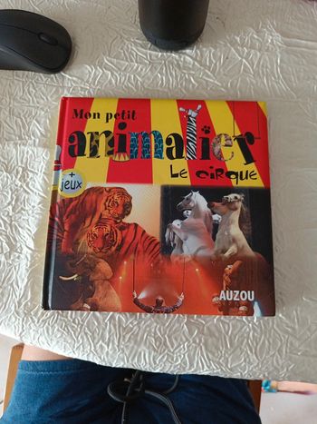 Livre Mon petit animalier Le cirque