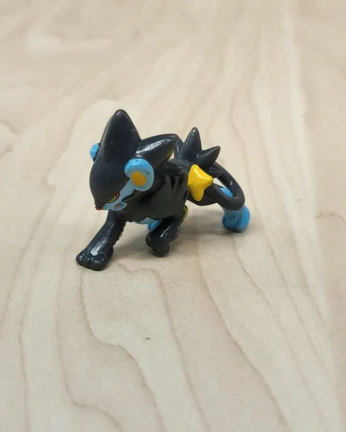 Toute petite figurine Pokemon : Luxray